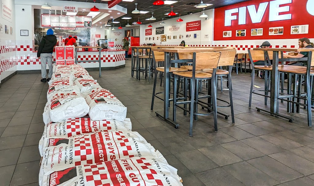 Five Guys | 9578 Colerain Ave, Cincinnati, OH 45251, USA | Phone: (513) 245-1530