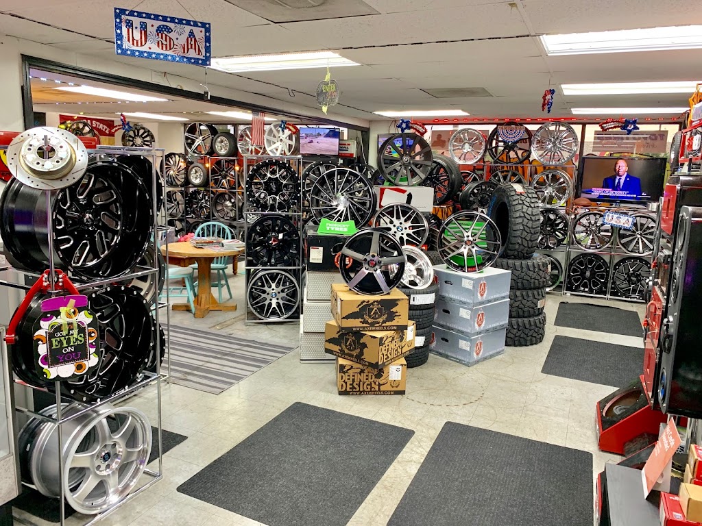 Super Tires & Wheels | 9201 N Florida Ave, Tampa, FL 33612, USA | Phone: (813) 933-8473