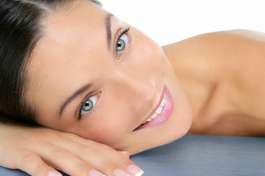 Hand and Stone Massage and Facial Spa | 17315 US-441, Mt Dora, FL 32757 | Phone: (352) 436-4384