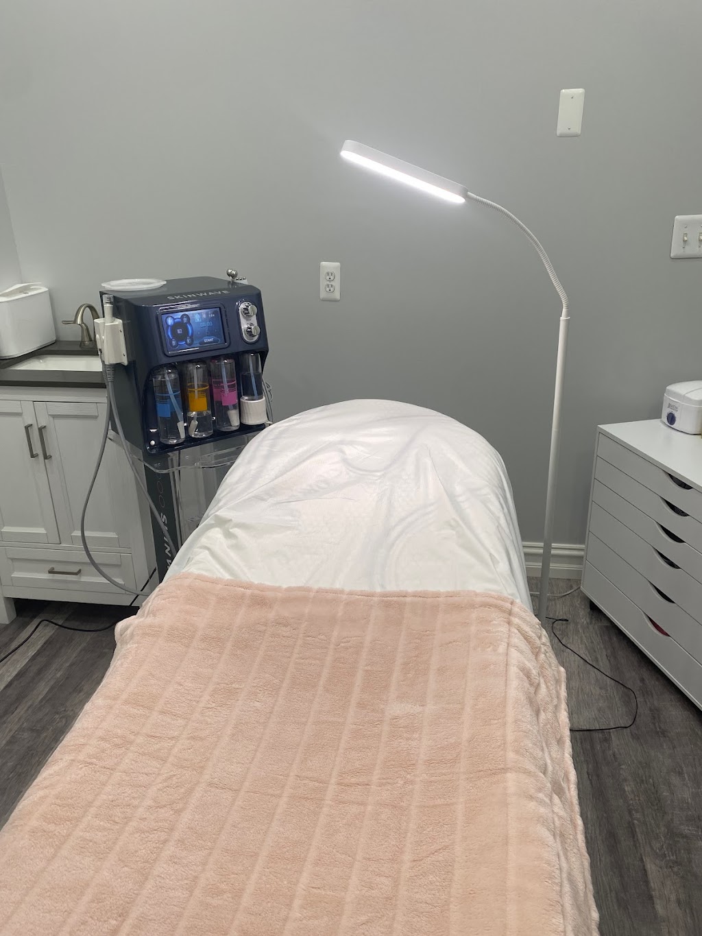 New Image Spa & Laser Center | 2506 S Rochester Rd, Rochester Hills, MI 48307, USA | Phone: (248) 289-1074