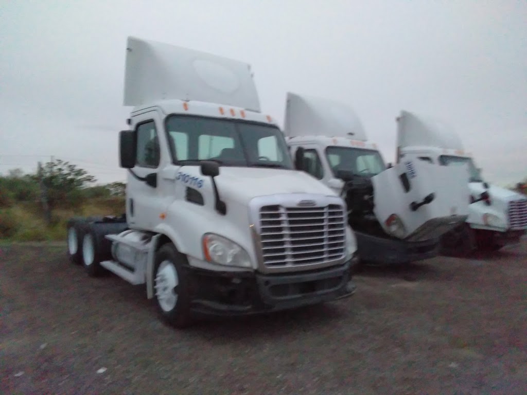 GM Trucks & Equipment | 7011 TX-359, Laredo, TX 78043, USA | Phone: (956) 726-9260
