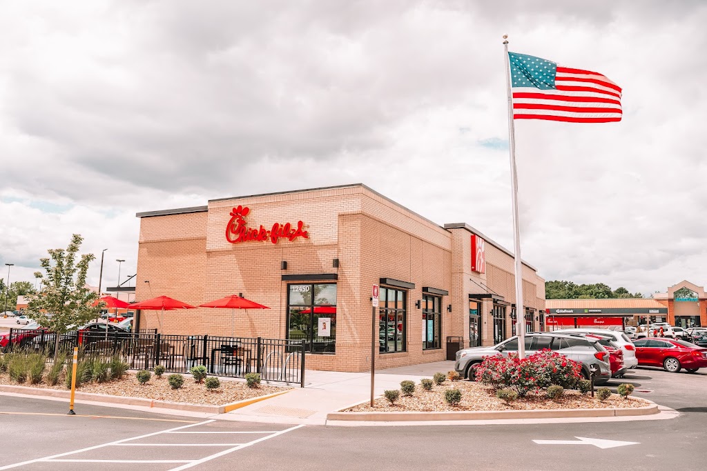 Chick-fil-A | 12450 St Charles Rock Rd, Bridgeton, MO 63044, USA | Phone: (314) 344-8910