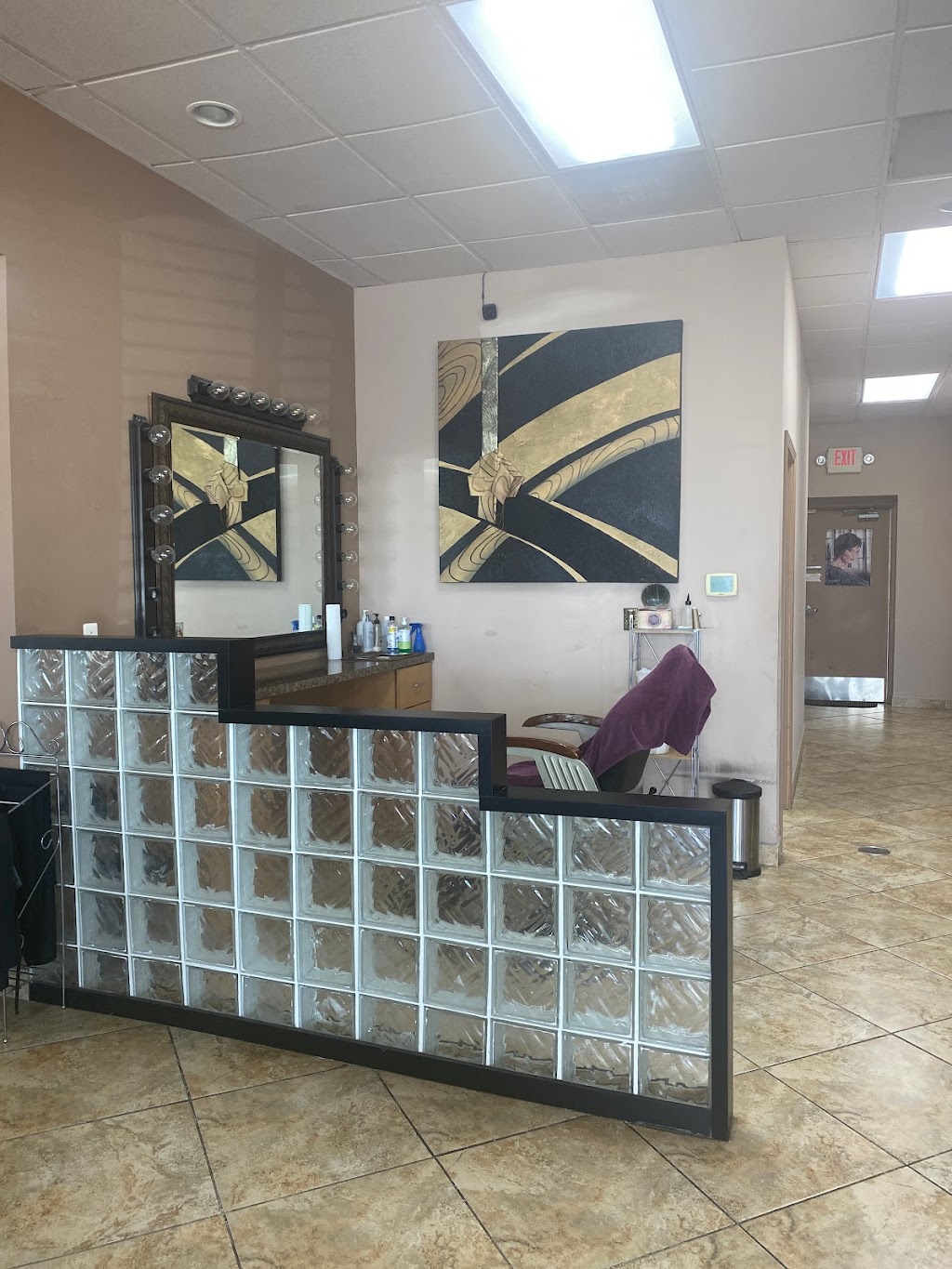 Hollys Beauty Salon Hair and Spa | 42897 Dequindre Rd, Troy, MI 48085, USA | Phone: (248) 250-9181