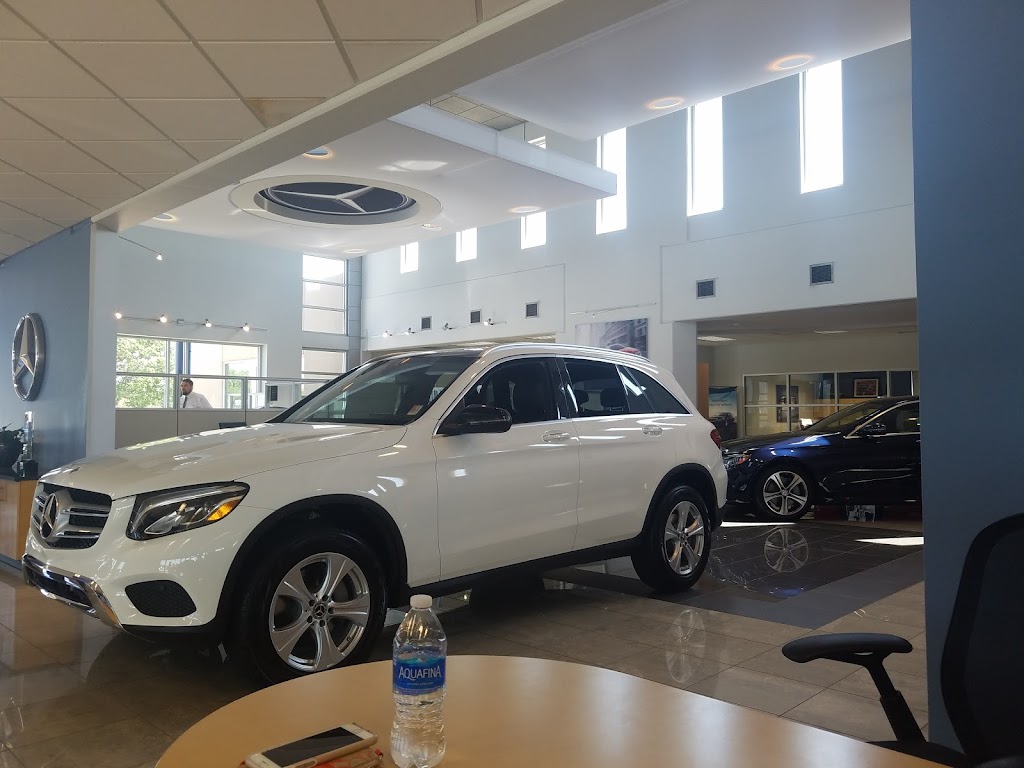 Mercedes-Benz of Omaha | 14335 Hillsdale Ave, Omaha, NE 68137, USA | Phone: (402) 704-8205