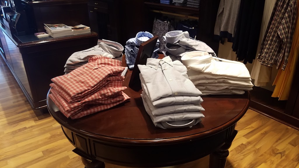 Brooks Brothers | 2128 Northern Blvd, Manhasset, NY 11030, USA | Phone: (516) 365-3502