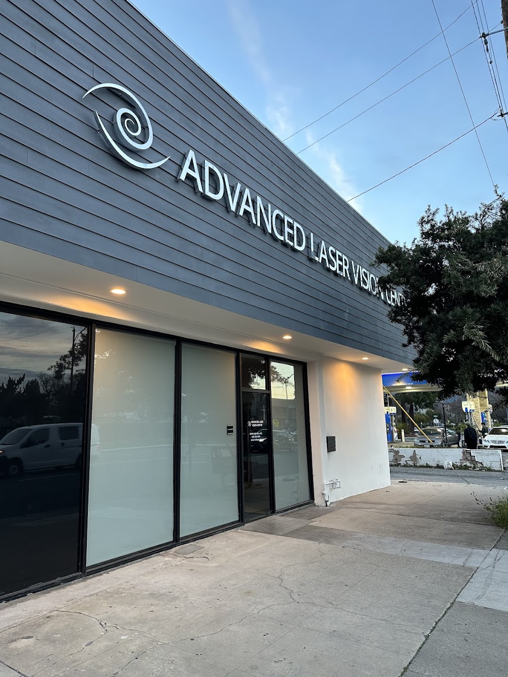 Armin Vishteh Advanced Laser Vision Center | 814 N Hollywood Way, Burbank, CA 91505, USA | Phone: (818) 391-1058