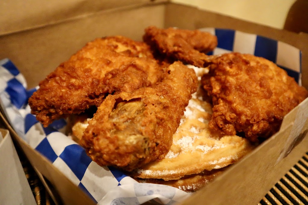 Montys Chicken & Waffles | 358 W 38th St, Los Angeles, CA 90037 | Phone: (323) 576-7137