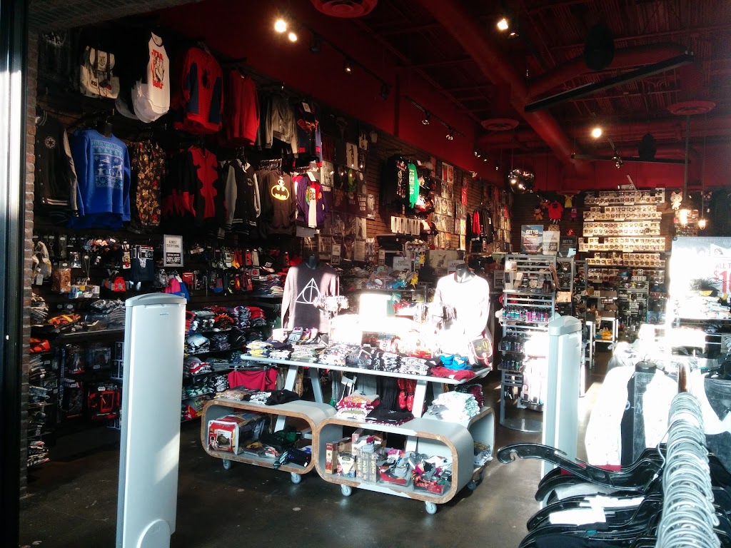 Hot Topic | 11110 Mall Cir SPC J02C, Waldorf, MD 20603, USA | Phone: (301) 885-2950