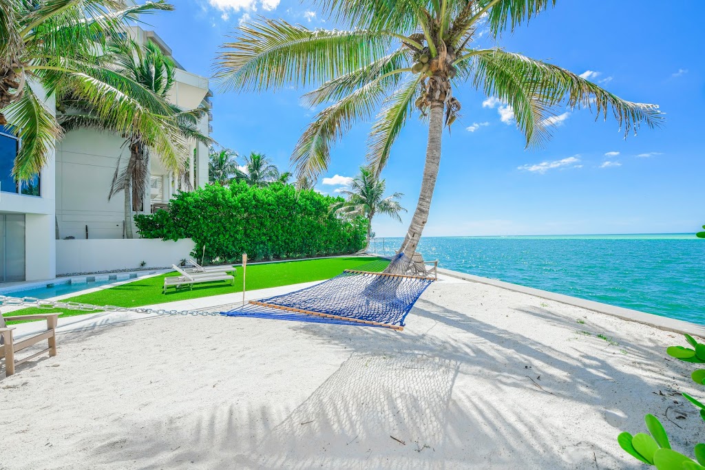 Siesta Key Luxury Rental Properties | 5231 Avenida Navarra, Sarasota, FL 34242, USA | Phone: (941) 349-1125