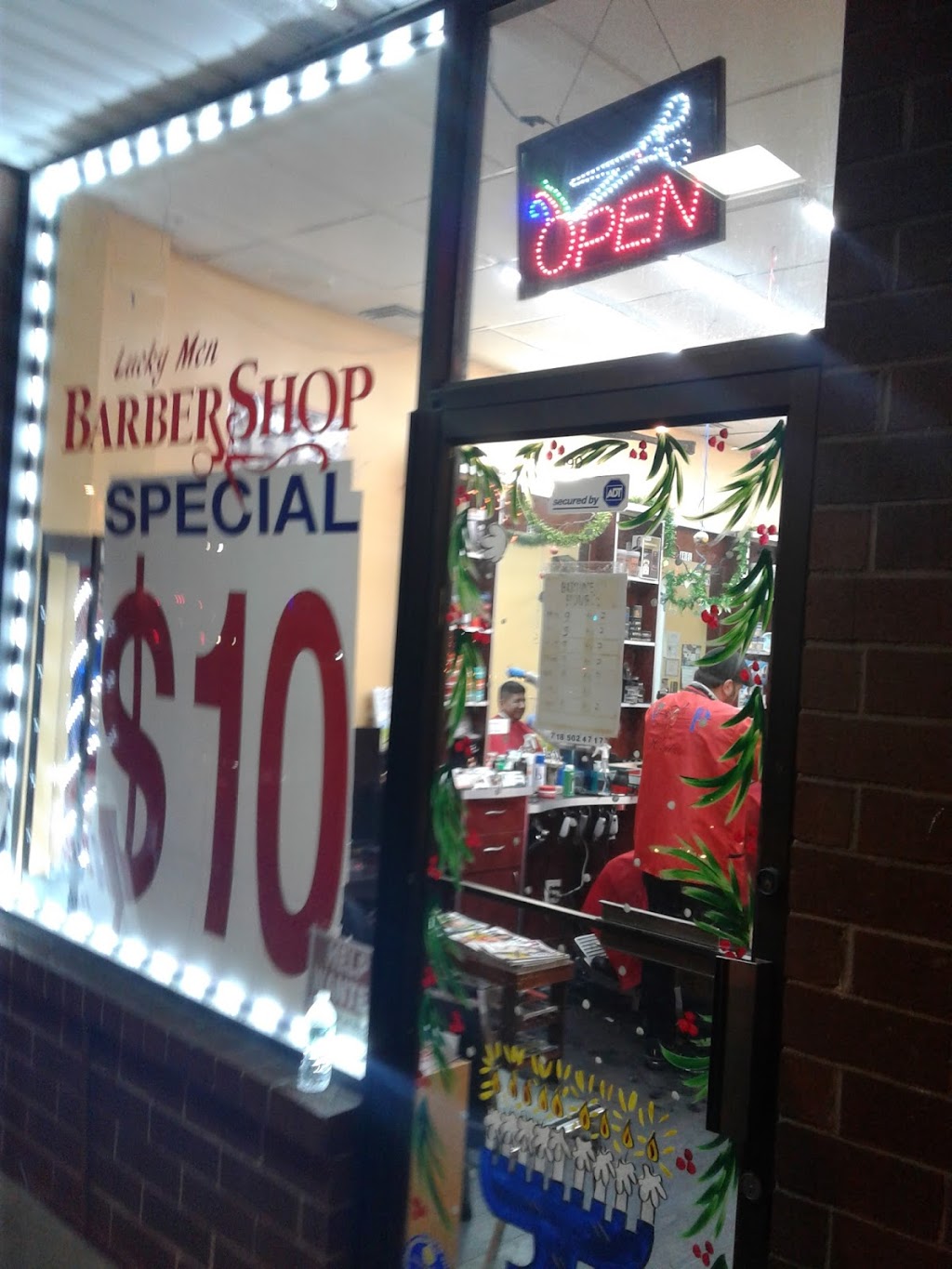 Lucky Men Barbershop | 190 W Merrick Rd, Valley Stream, NY 11580, USA | Phone: (718) 502-4717