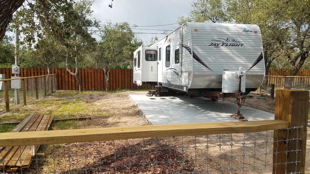 Bark and Park RV | 831 Monkey Rd, Rockport, TX 78382, USA | Phone: (361) 652-2750