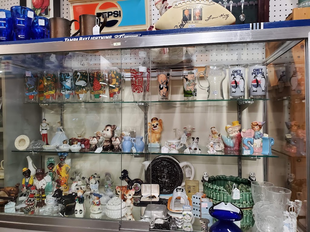 Feed Store Antique Mall | 4407 U.S. 301 North, Ellenton, FL 34222, USA | Phone: (941) 729-1379