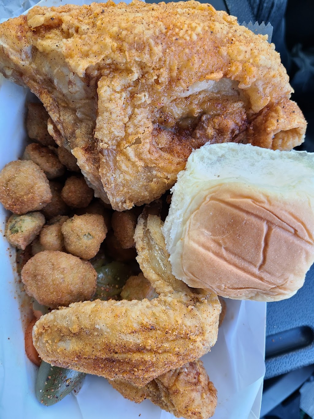 Royal Fried Chicken Duncanville | 867 N Duncanville Rd Suite #843, Duncanville, TX 75116, USA | Phone: (469) 868-6167