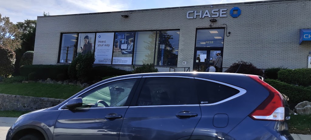 Chase Bank | 1650 E Gun Hill Rd, Bronx, NY 10469, USA | Phone: (718) 671-3880