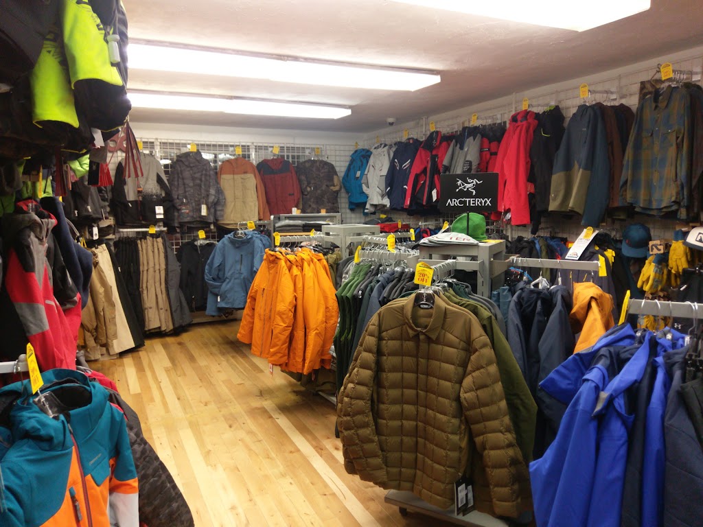 Buckmans Ski and Snowboard Shop - Exton | 403 N Pottstown Pike, Exton, PA 19341, USA | Phone: (610) 363-1893