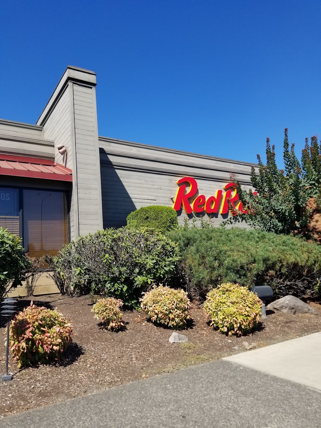 Red Robin Gourmet Burgers and Brews | 8311 NE Vancouver Mall Dr, Vancouver, WA 98662, USA | Phone: (360) 892-1121