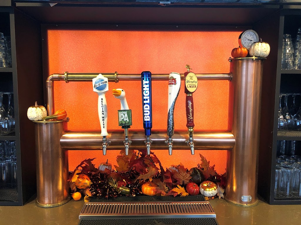 Curtains Bar and Restaurant | 150 Avenel St, Avenel, NJ 07001, USA | Phone: (732) 582-4595