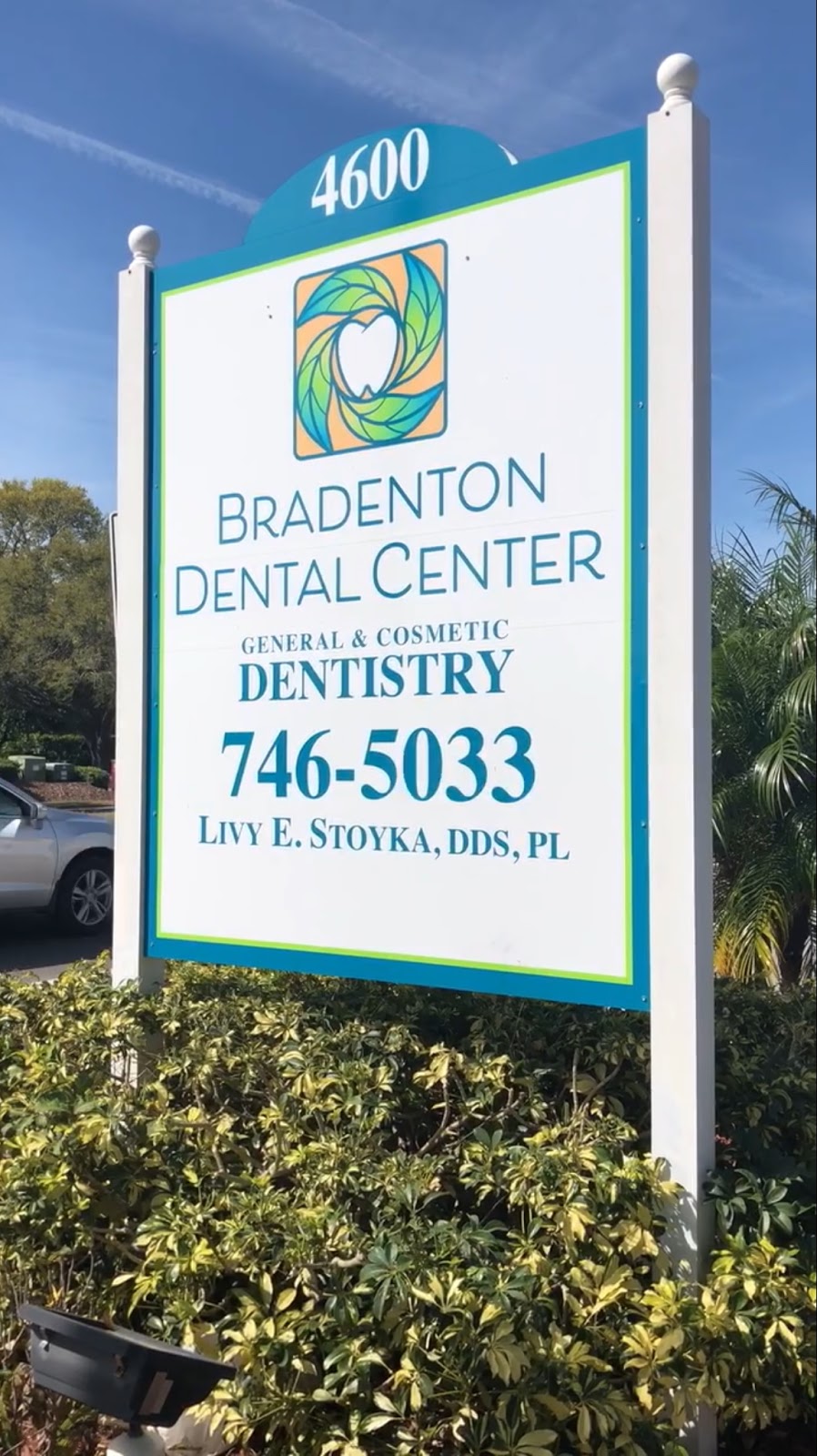 Bradenton Dental Center | 4600 Manatee Ave W, Bradenton, FL 34209, USA | Phone: (941) 746-5033