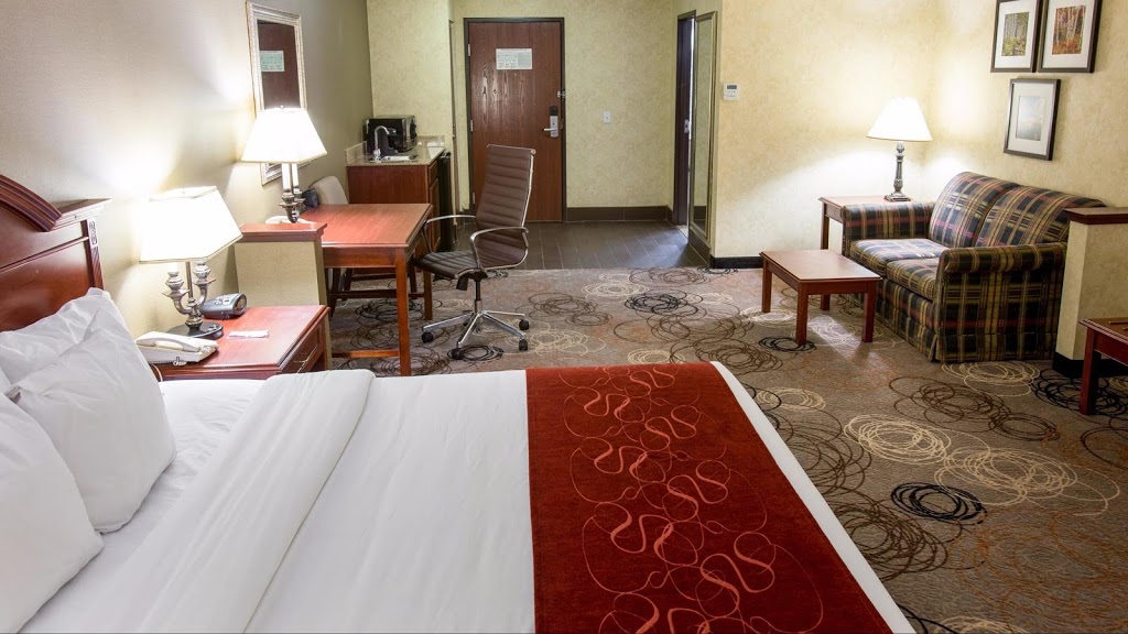 Comfort Suites | 24977 Northwestern Hwy, Southfield, MI 48076, USA | Phone: (248) 357-9990