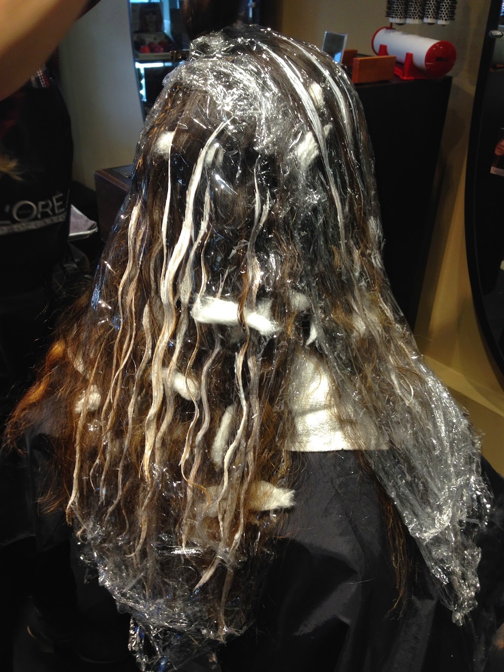 Tangles Salon | 145 W Green St, Pasadena, CA 91105, USA | Phone: (626) 792-2948