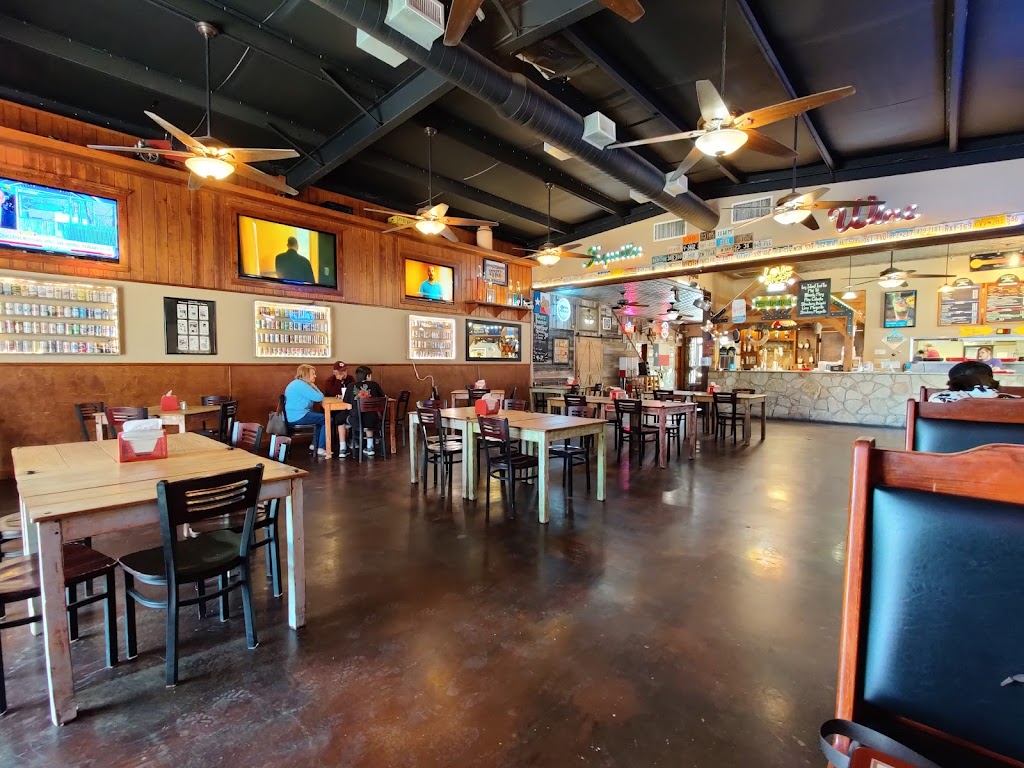 Beefys On The Green | 12910 US-281, Spring Branch, TX 78070, USA | Phone: (830) 885-6756
