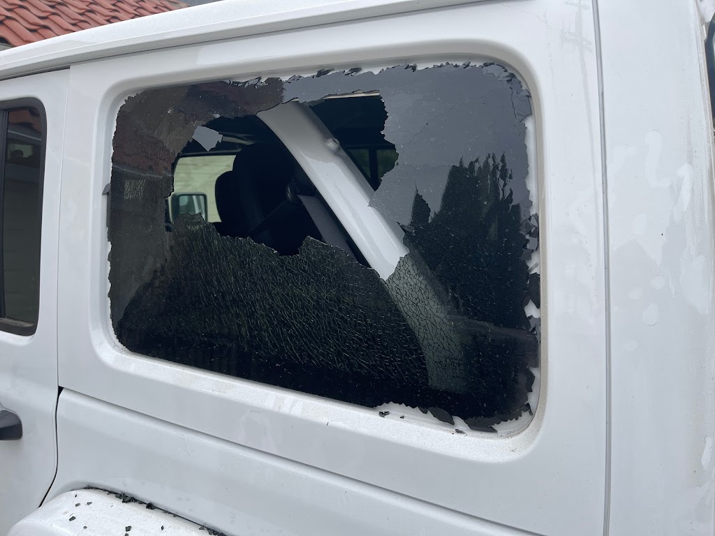 West coast auto glass | 2659 Carson St Suite A, Carson, CA 90810, USA | Phone: (310) 283-3797