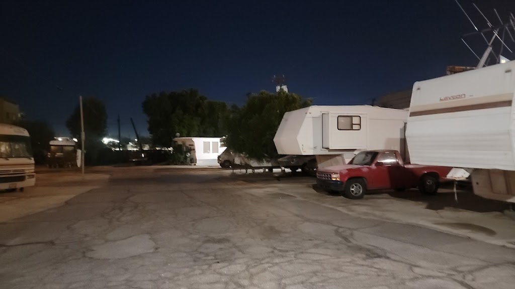 A & F Trailer & RV Park | 2435 W Indian School Rd, Phoenix, AZ 85015, USA | Phone: (602) 277-6957