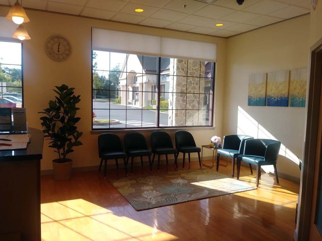 Happy chiropractic & wellness center | 704 Dekalb Pike, Blue Bell, PA 19422, USA | Phone: (484) 965-9432