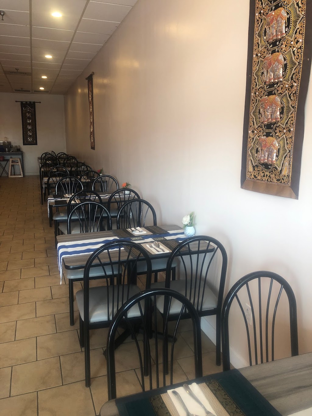 Sangtong thai | 233 S Broadway, Pennsville Township, NJ 08070, USA | Phone: (856) 517-3442