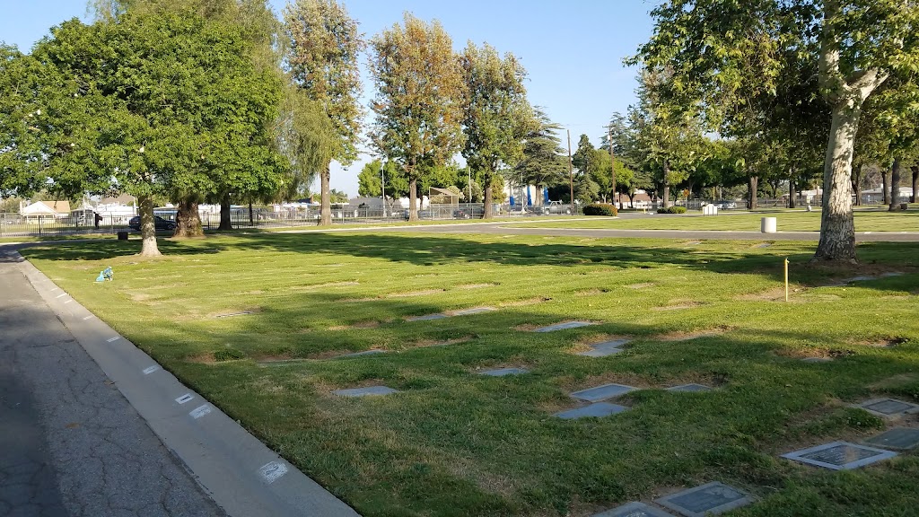 Rialto Park Cemetery | 200 N Willow Ave, Rialto, CA 92376 | Phone: (909) 820-2522