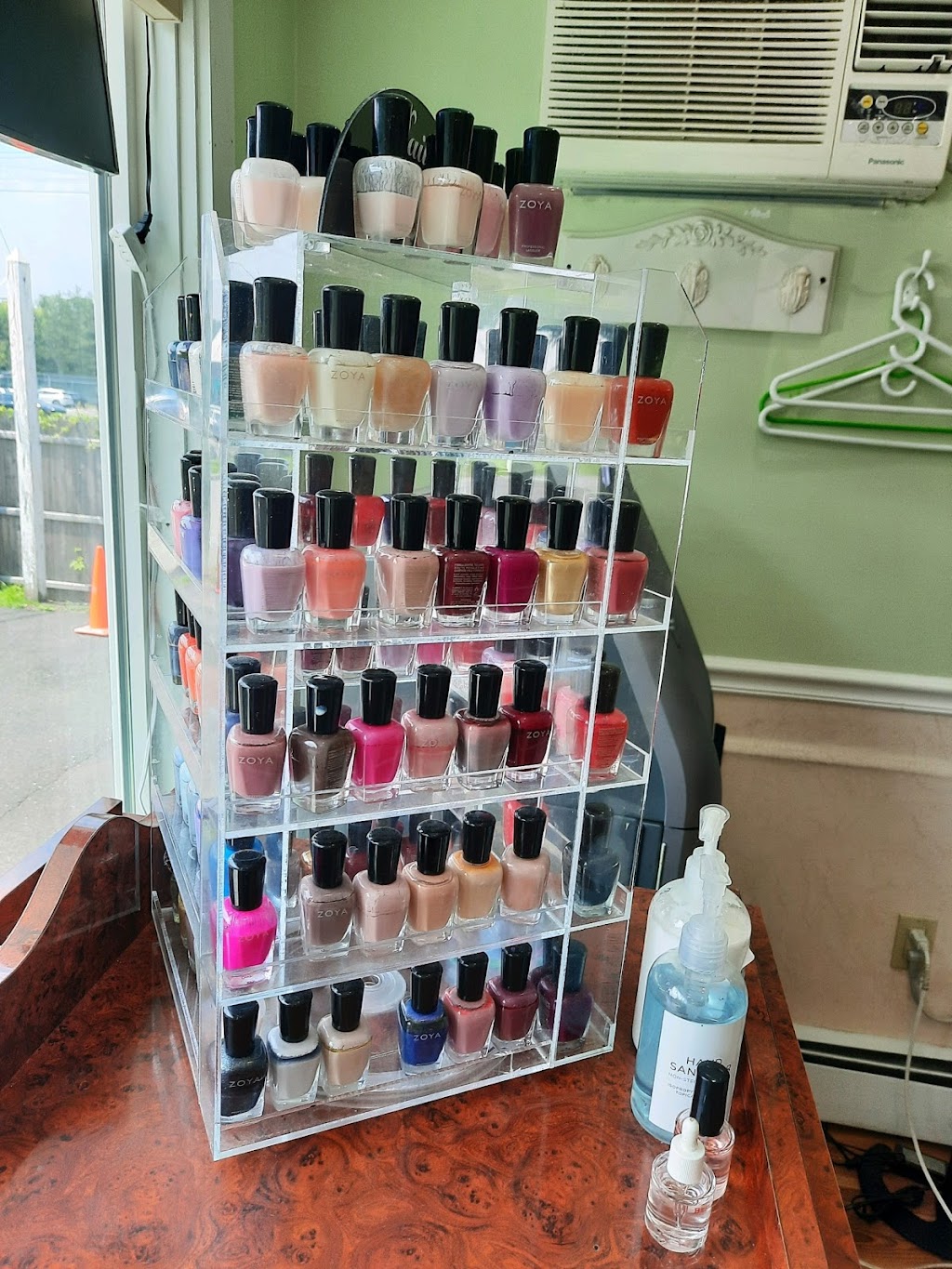 Annas Nail Spa(Greens Nails) | 1068 North Street #1, Greenwich, CT 06831, USA | Phone: (203) 862-9700