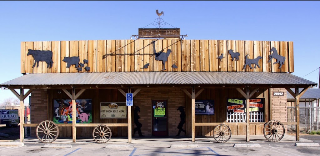 Apple Valley Feed Bin | 21942 Bear Valley Rd, Apple Valley, CA 92308, USA | Phone: (760) 247-9595