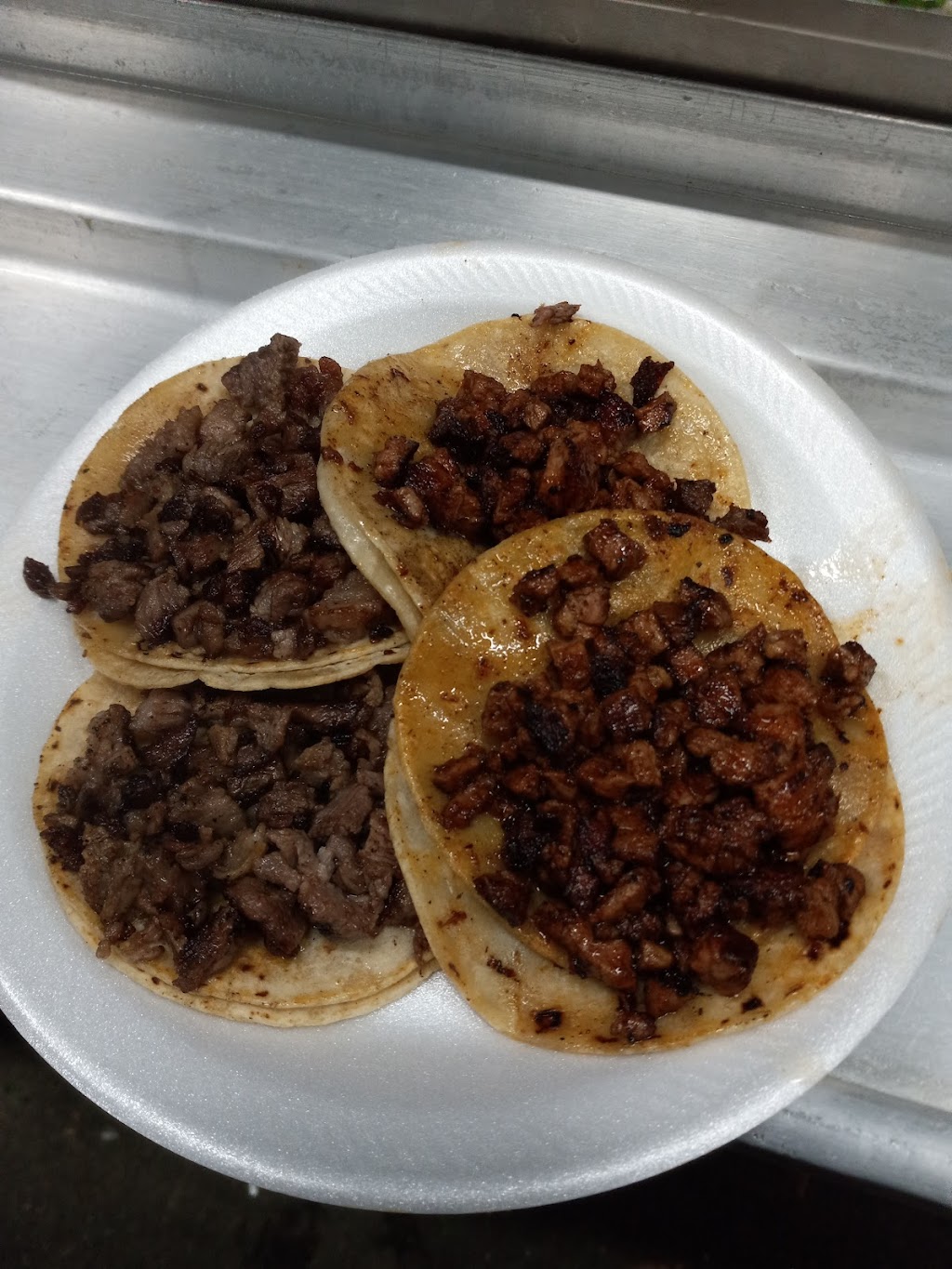 Los Tapatios lunch truck | 3300 Westminster Ave, Santa Ana, CA 92703, USA | Phone: (714) 740-9887