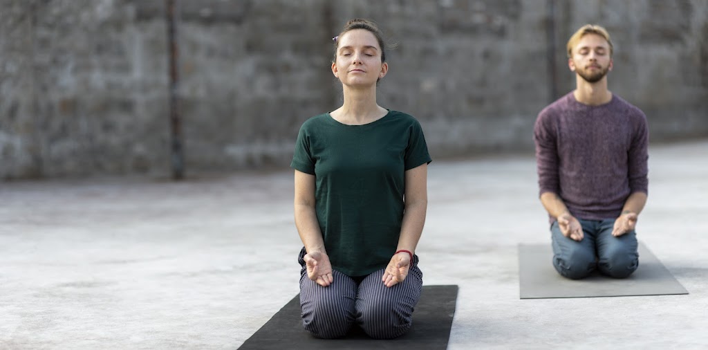 Hatha yoga kula | 4 Lawrence Ct, Hillsborough Township, NJ 08844, USA | Phone: (908) 262-7144