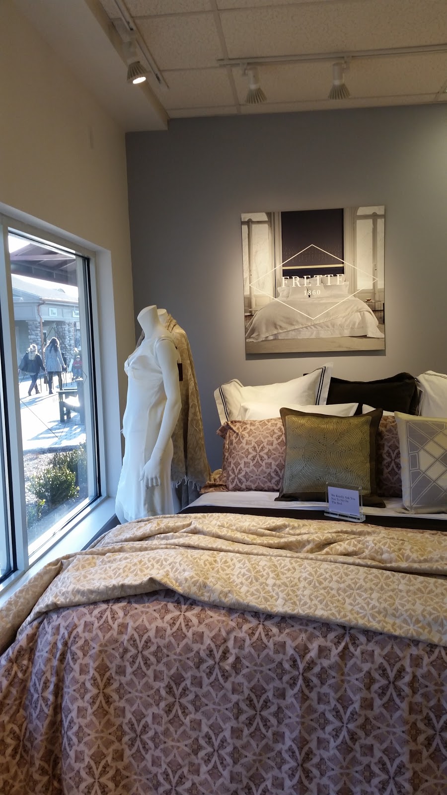 Frette | 807 Adirondack Way, Woodbury, NY 10917, USA | Phone: (845) 928-4866