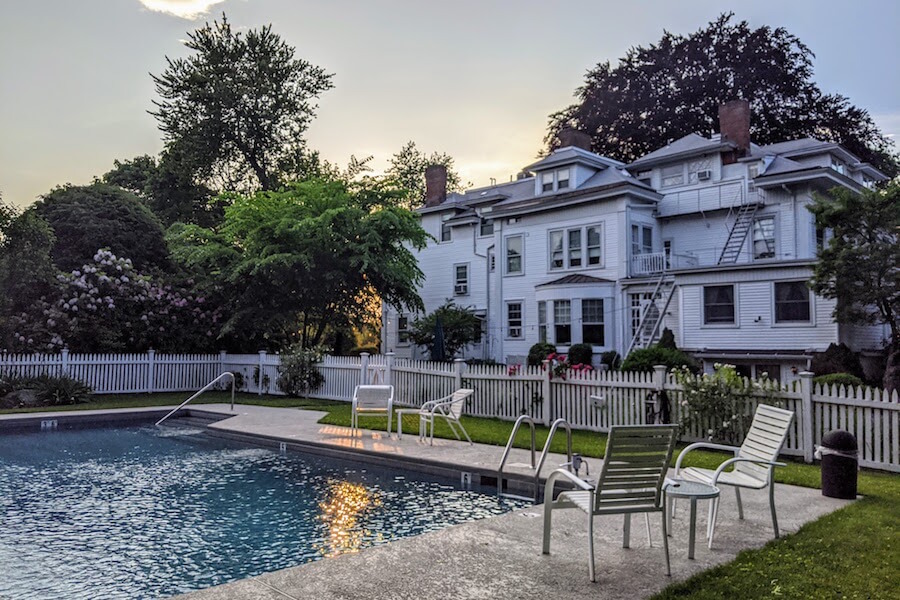 Stanton House Inn | 76 Maple Ave, Greenwich, CT 06830, USA | Phone: (203) 869-2110