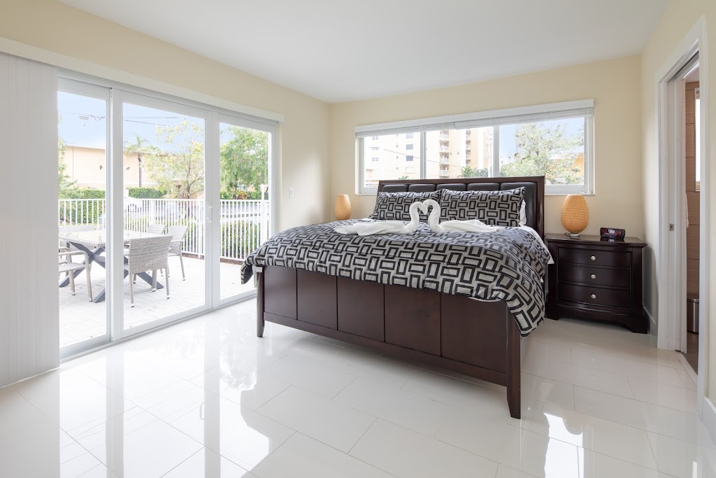Pompano Suites by the Beach | 3201 NE 5th Ct, Pompano Beach, FL 33062, USA | Phone: (305) 436-5604