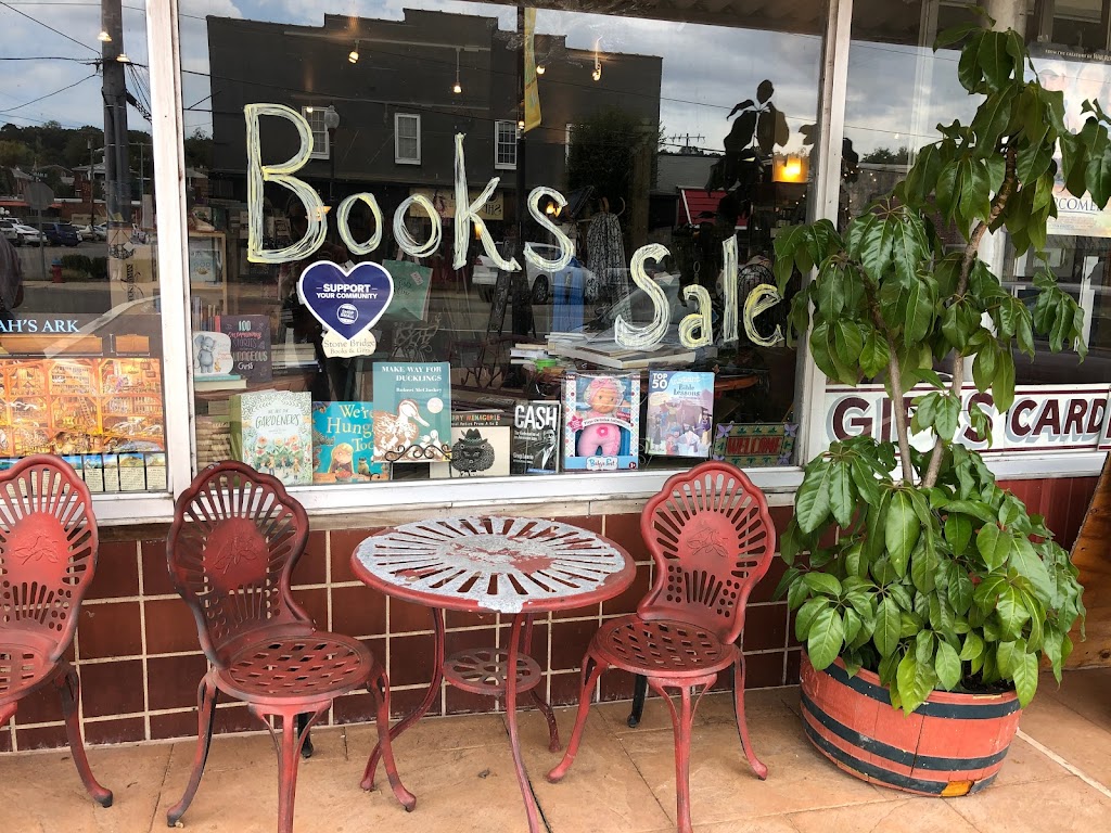 Stone Bridge Books, Gifts & Music | 116 N Main St, Ashland City, TN 37015, USA | Phone: (615) 792-9651