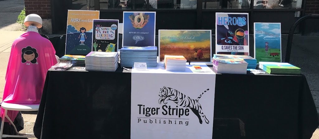 DeeCilla Comfort Center | 12725 W Indian School Rd Suite E-101, Avondale, AZ 85392, USA | Phone: (623) 440-6963