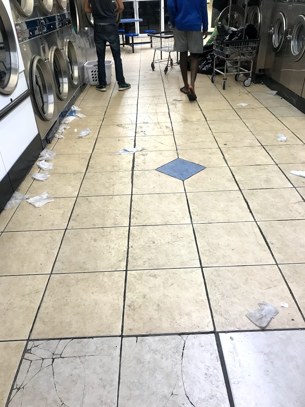 Best Laundromats of FL | 2130 49th St S, St. Petersburg, FL 33705, USA | Phone: (813) 443-5549