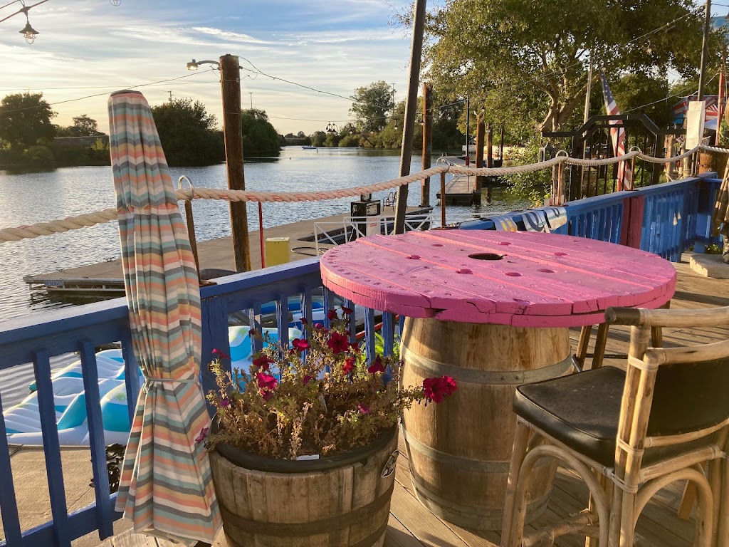 Wimpys Cafe and Restaurant | 13945 W Walnut Grove Rd, Walnut Grove, CA 95690, USA | Phone: (209) 794-2544