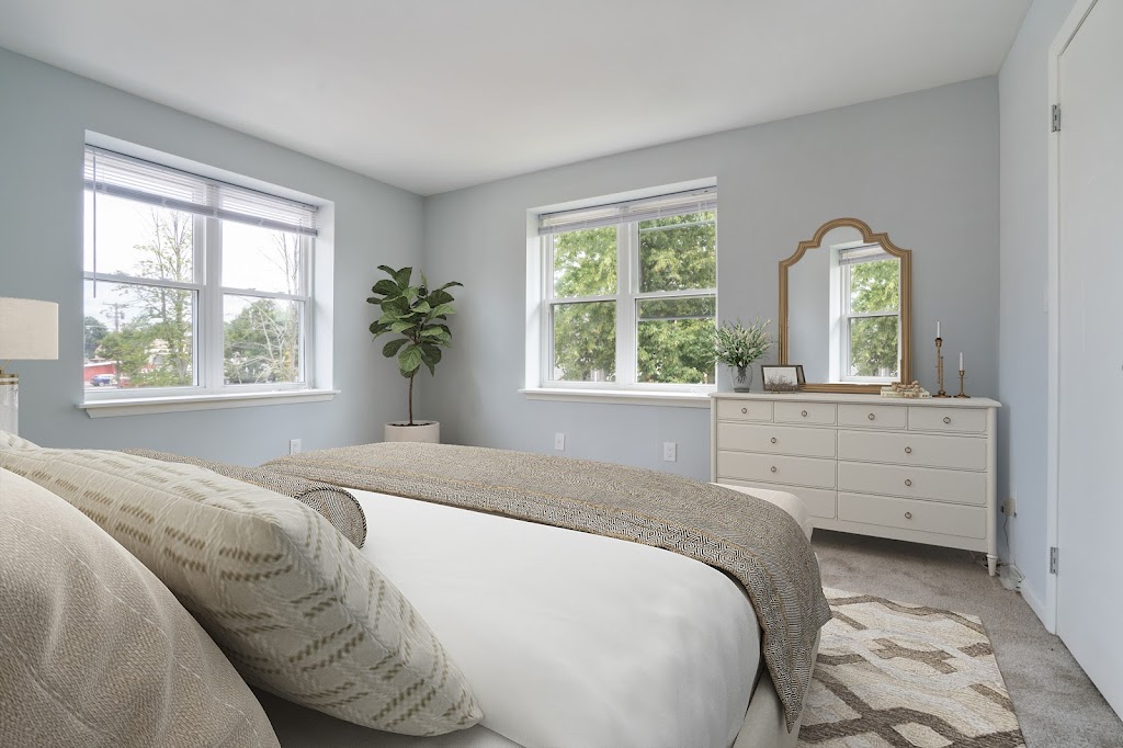 Bunt Commons I | 150 N Broadway, Lindenhurst, NY 11757, USA | Phone: (631) 464-0087