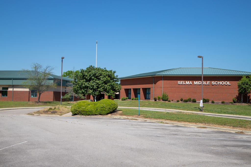 Selma Middle School | 1533 US-301, Selma, NC 27576, USA | Phone: (919) 965-2555