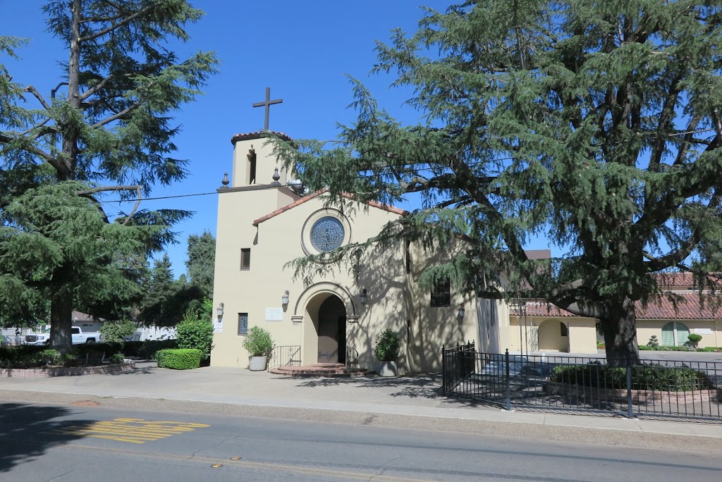 Holy Cross Catholic Church | 18633 E Front St, Linden, CA 95236, USA | Phone: (209) 887-3341