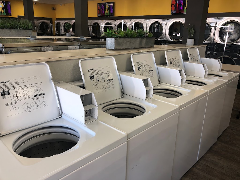 Busy B Laundromat Chicago Heights | 403 W Lincoln Hwy #2, Chicago Heights, IL 60411, USA | Phone: (708) 455-2386