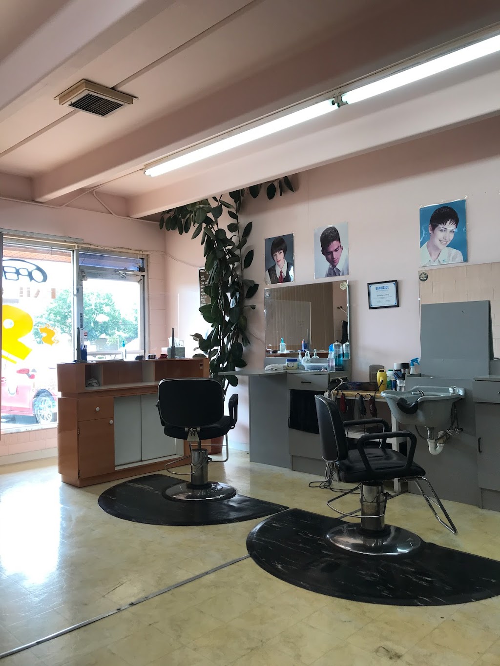 Family Cut | Aurora, CO 80011, USA | Phone: (303) 365-9501