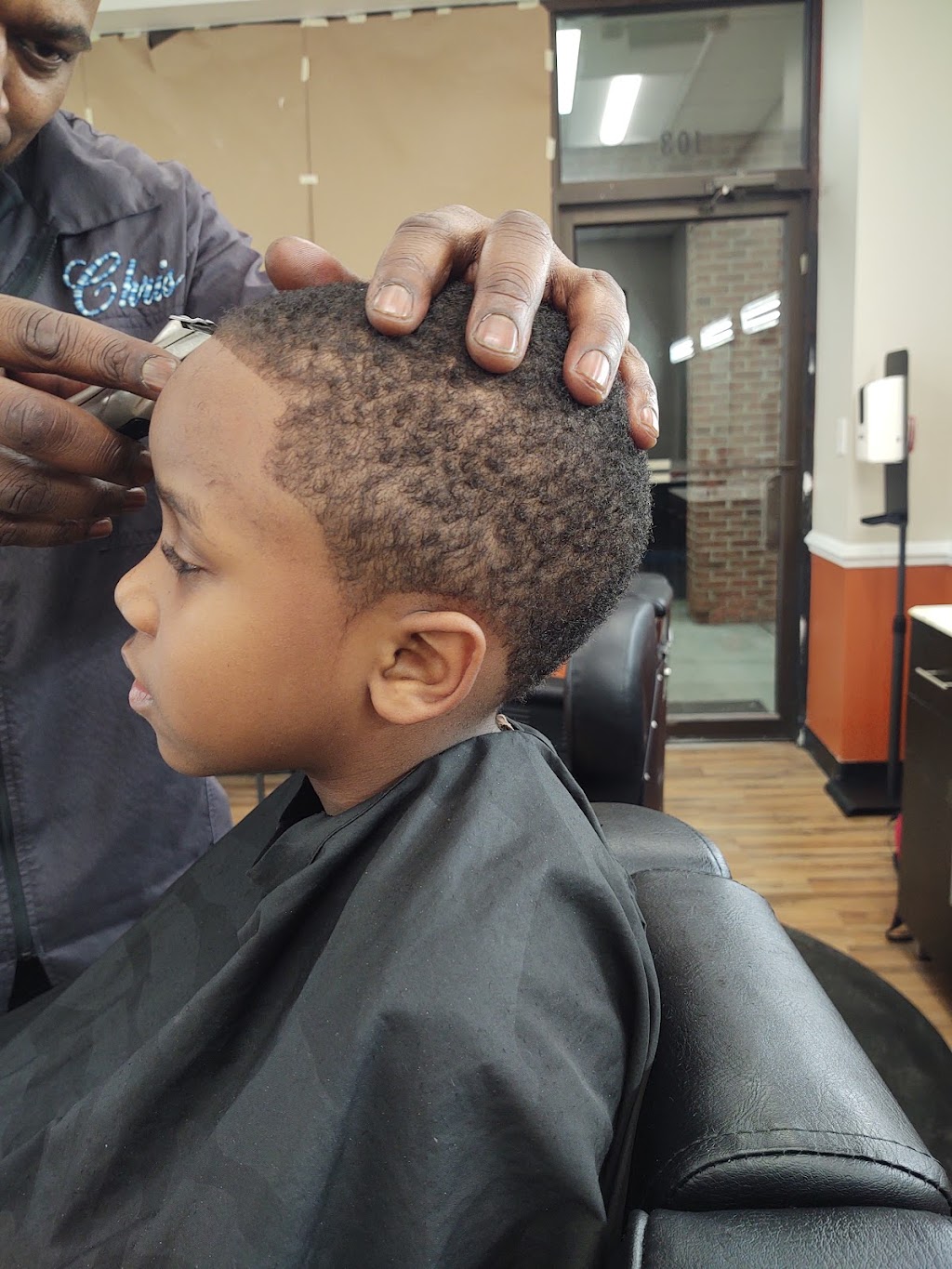 Adorn Cuts and Styles | 9375 Chesapeake St, La Plata, MD 20646, USA | Phone: (410) 616-3105