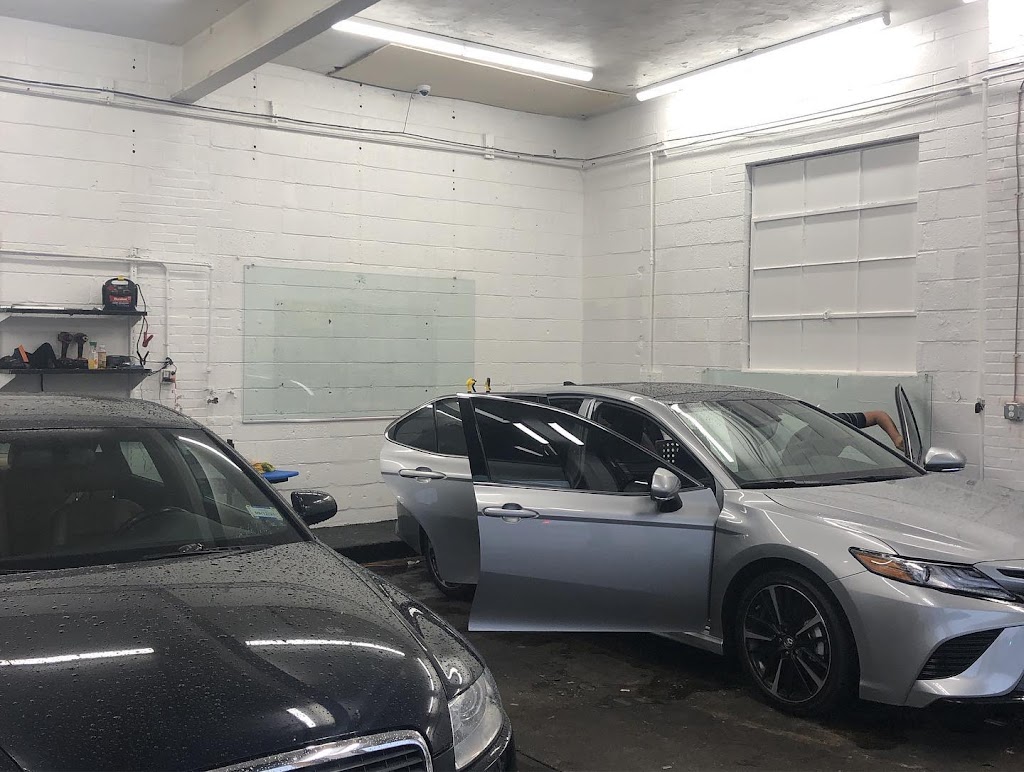Reliable Window Tint - Custom Window Tint, Reliable Vehicle Window Tinting in Oxon Hill MD | 6716 Livingston Rd, Oxon Hill, MD 20745, USA | Phone: (301) 753-7926