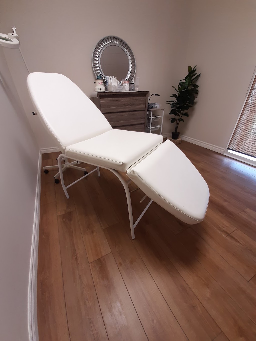 The Room Salon Spa Wellness | 100 County Rd 34, Cottam, ON N0R 1B0, Canada | Phone: (519) 890-4823