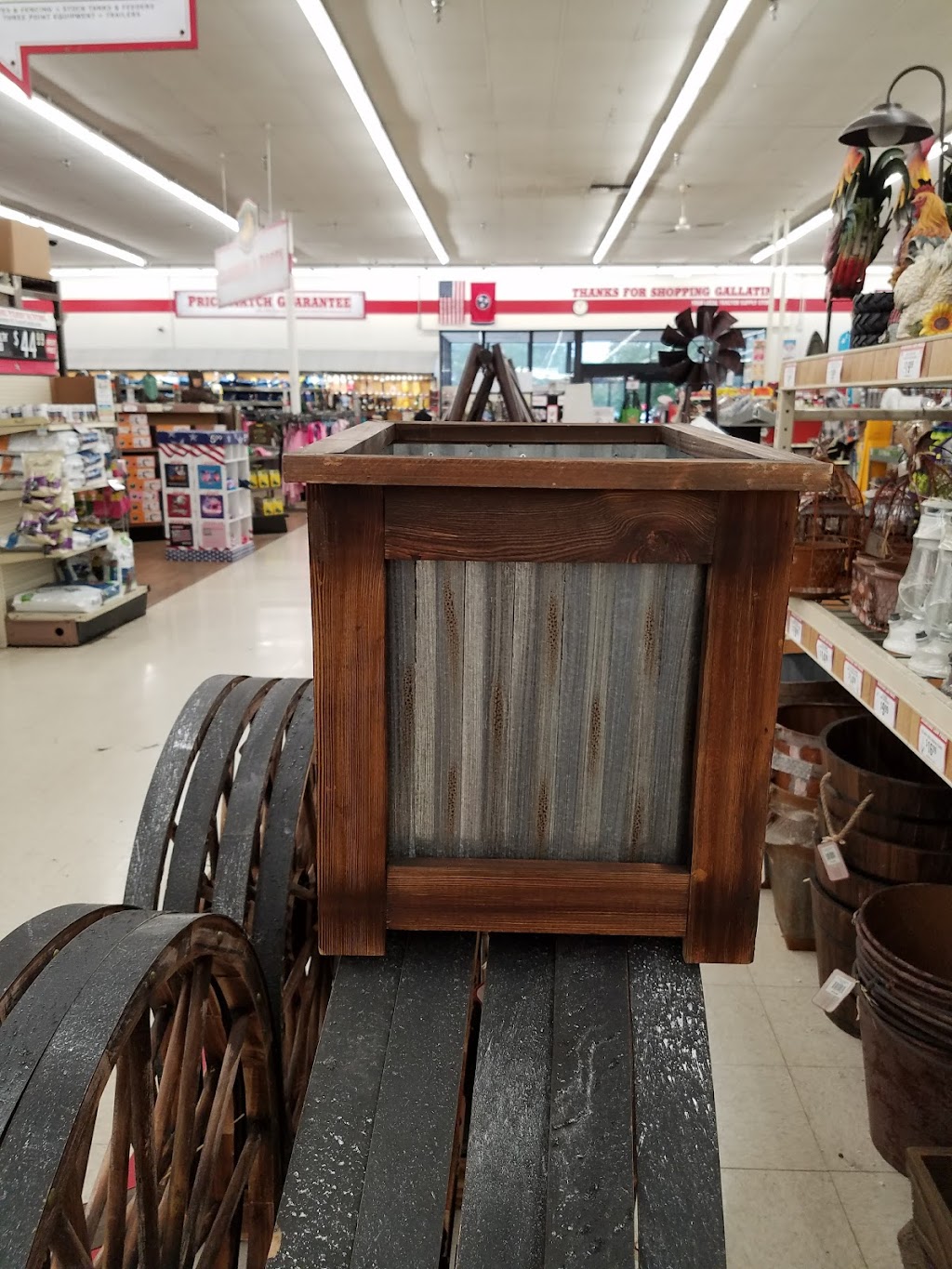 Tractor Supply Co. | 670-a Nashville Pike, Gallatin, TN 37066, USA | Phone: (615) 451-4700